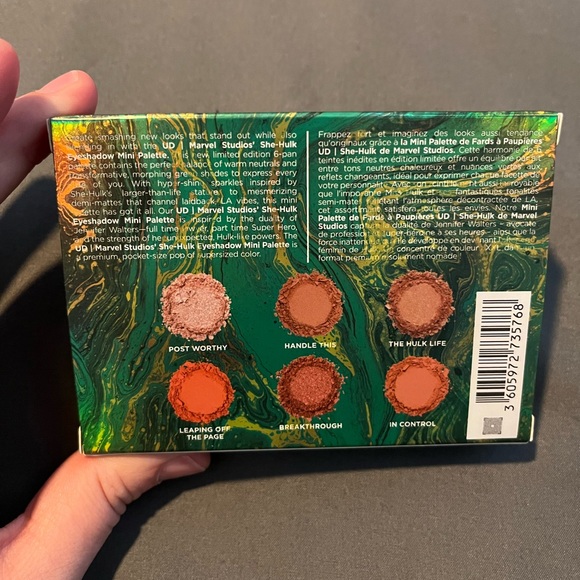 Urban Decay - Marvel She Hulk mini eye shadow palette - Picture 3 of 5